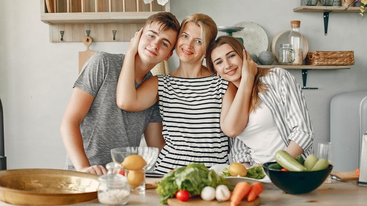 Practical Foods That Support Immune Health — Nutrition Basics, Not Hype