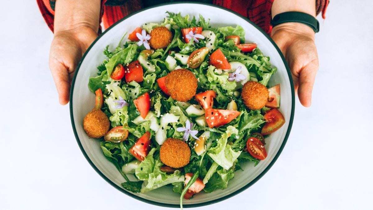 A Quiet Fix for a Busy Liver: 7 Everyday Foods for People 50+ — Simple, Safe, and Backed by Research