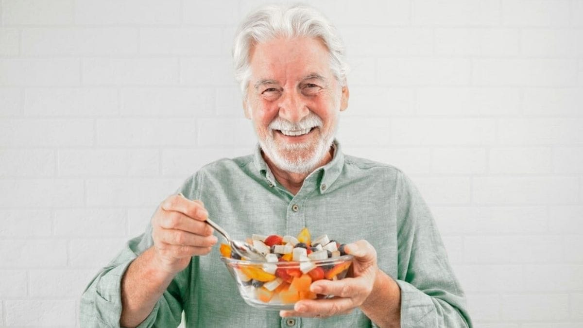 5 Food Habits Consistently Seen in People Who Age Well (No Fads, No Extremes)