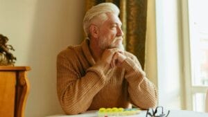 The 20-minute conversation every adult child should have with their aging parent to prevent isolation and control