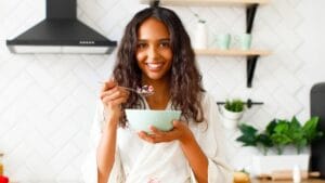The Boring Eating Habit Dietitians Say Actually Works for Weight Loss