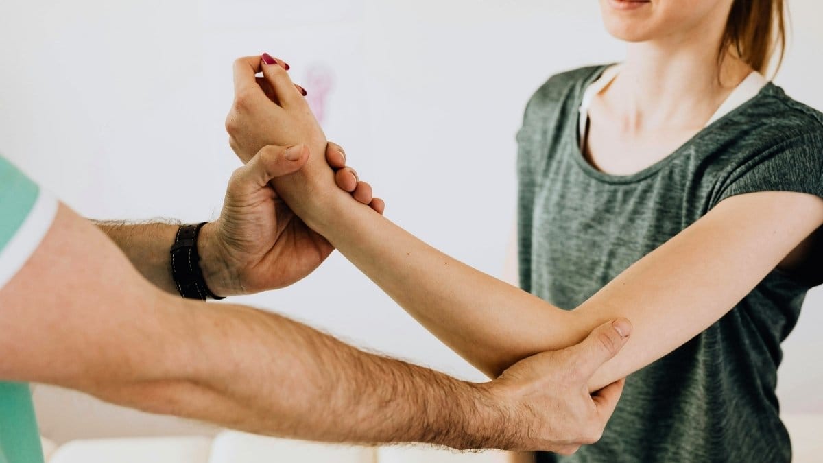 Building a Stronger You: 11 Essential Foods for Maintaining Muscle Mass and Bone Density