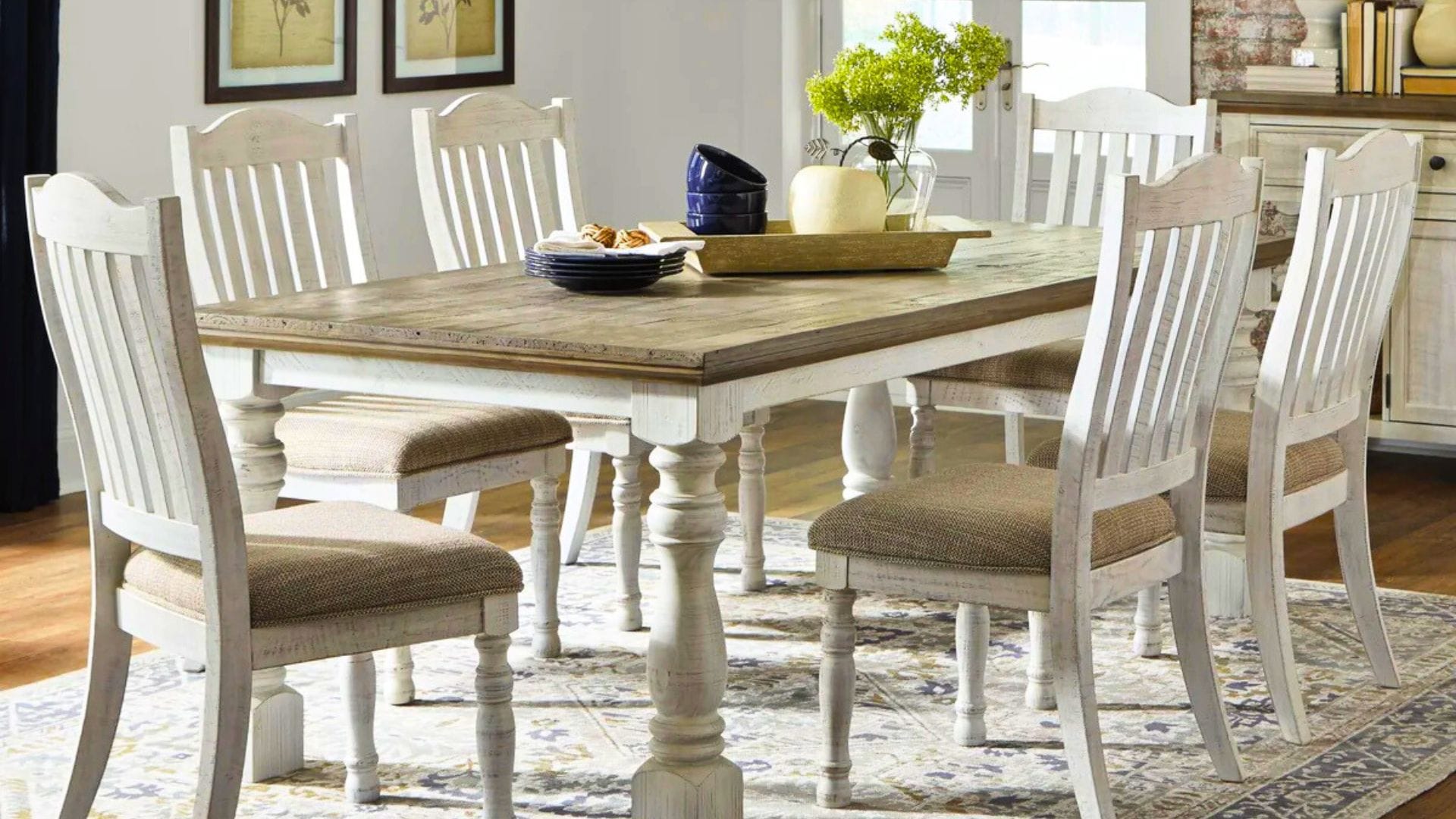 7 Sustainable Dining Room Swaps for 2025 That Look Luxe